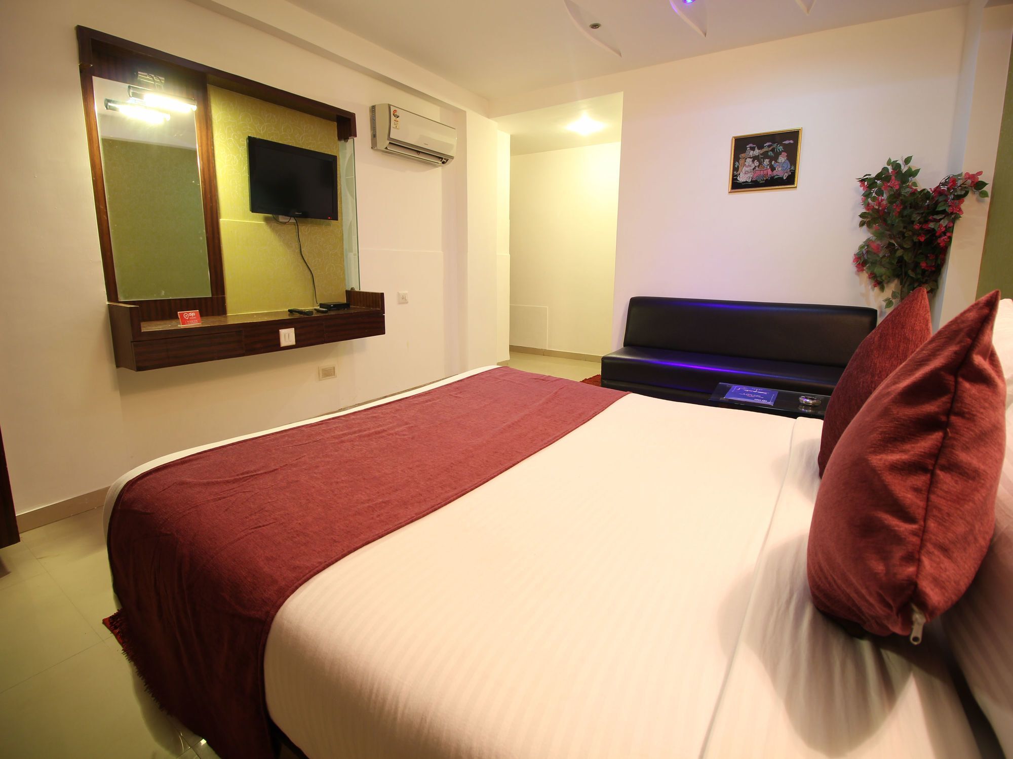 Oyo 2485 Hotel Kalash Inn Ahmedabad Luaran gambar