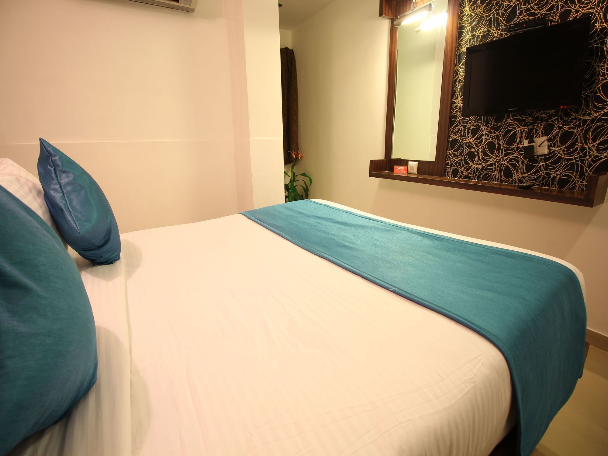 Oyo 2485 Hotel Kalash Inn Ahmedabad Luaran gambar